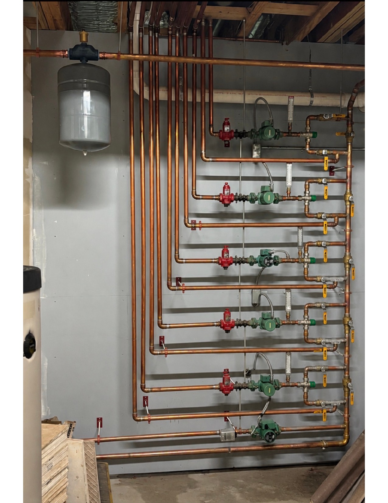 Multi-zone radiant heating piping installation